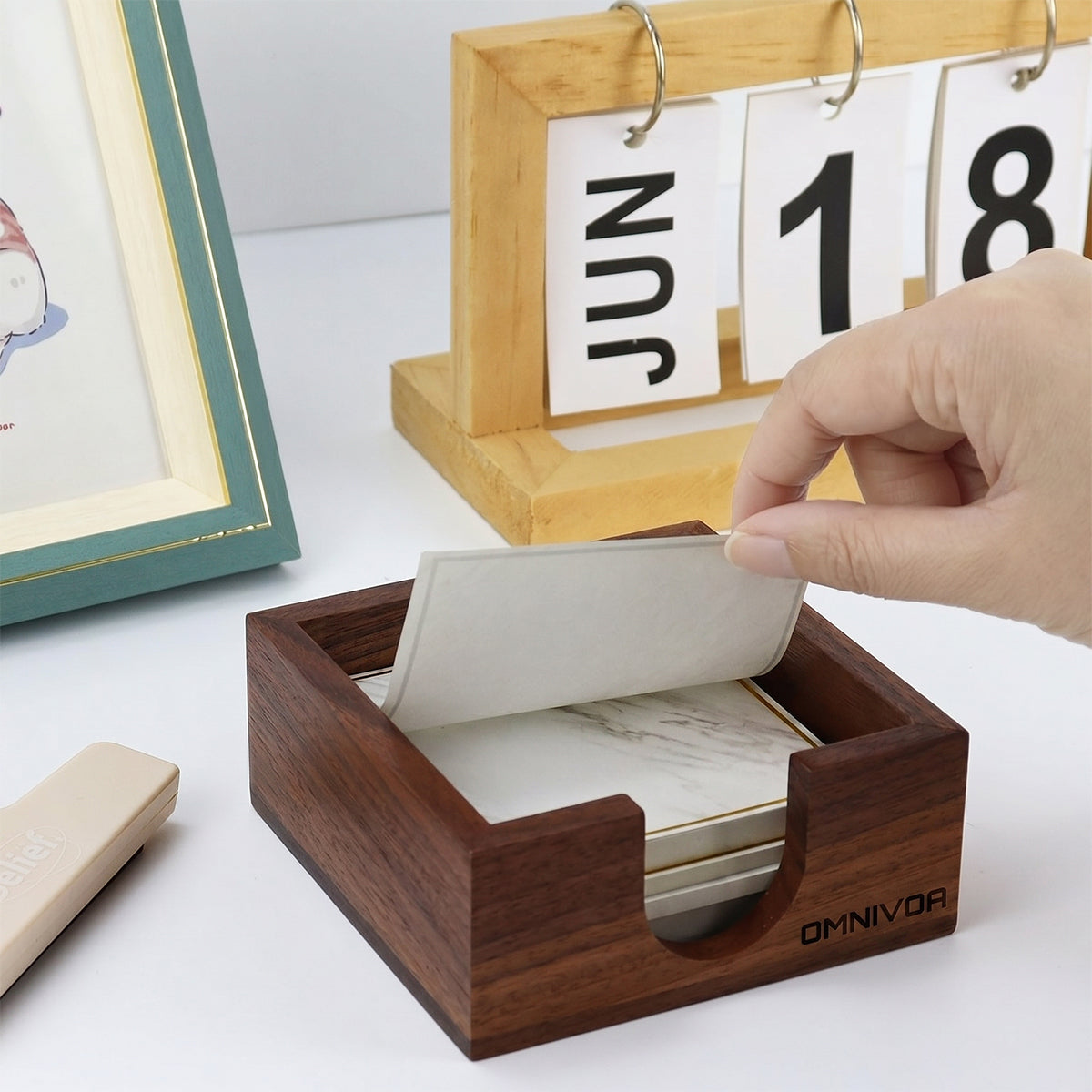OMNIVOA Memo Pad Holder